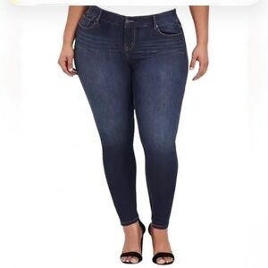 3/$20 Torrid Dark Blue Bombshell Skinny stretch denim Jeans women plus 16R